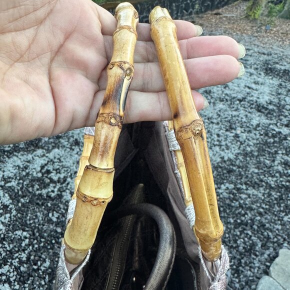 Manaola Kinolau Collection Bamboo Handle Tote Bag - Picture 4 of 10